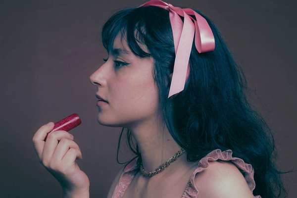 Style et Élégance sur le Tapis : Inspirez-vous de Ces Looks de Yoga Chic!